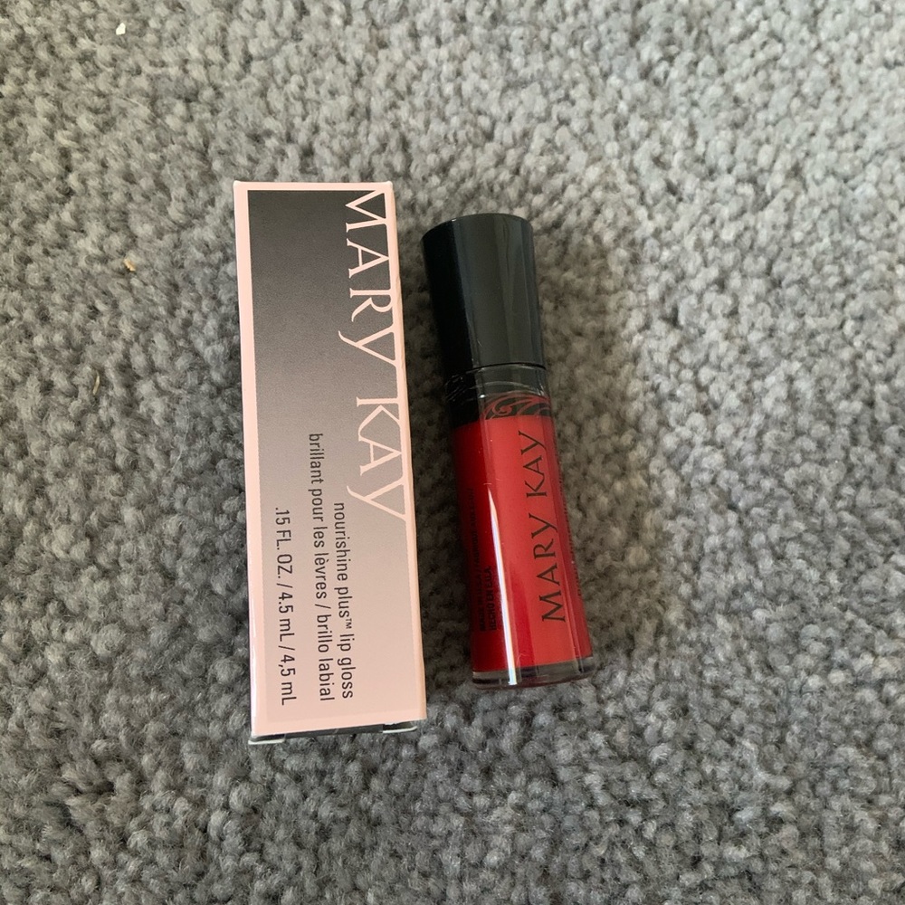 Tinted lip gloss